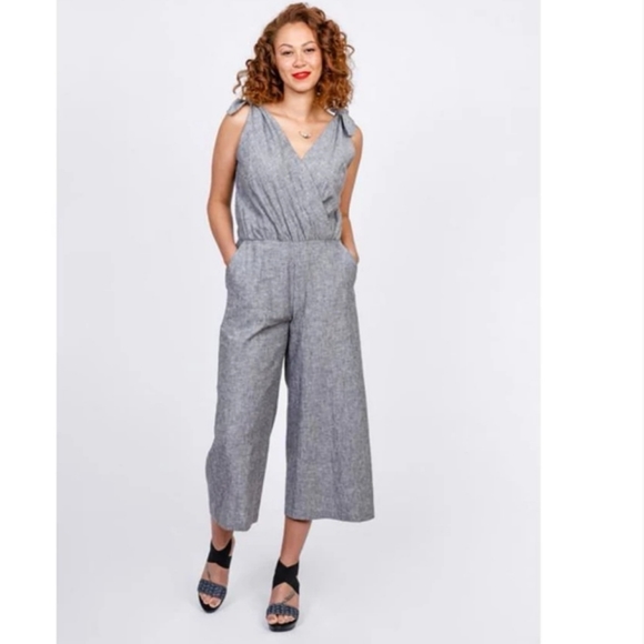 Adjustable Wide Leg Cropped Jumpsuit - Picture 1 of 10